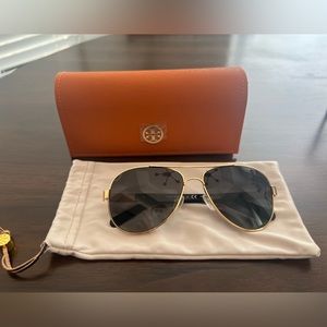 Tory Burch Aviator Sunglasses - Polarized